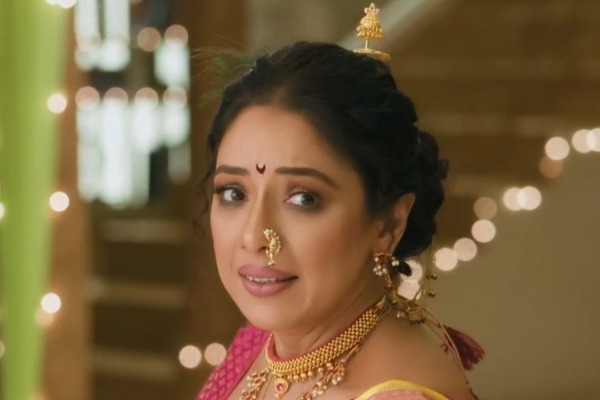 Anupamaa: RV warns to take away Saavi cafe from Anupama and Digvijay